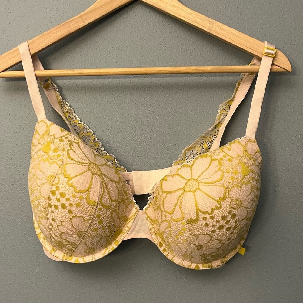 Victoria’s Secret Bra